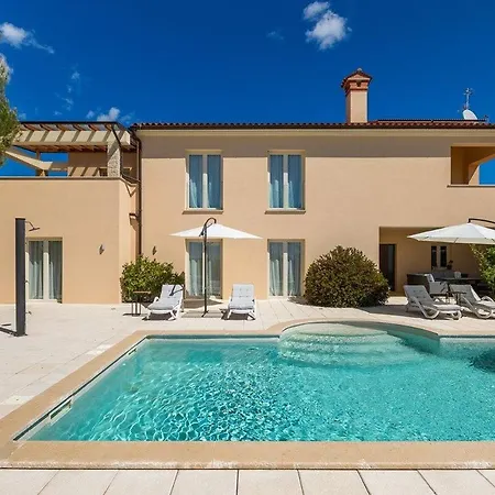 Nirvana Willa Vodnjan