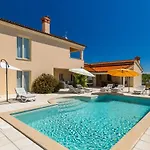 Nirvana Villa *