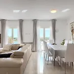 Villa Nirvana *