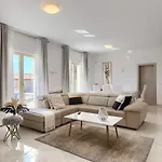 Nirvana Villa