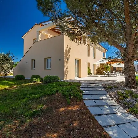 Nirvana Villa *