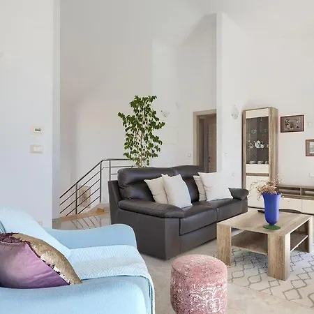 Nirvana Villa *